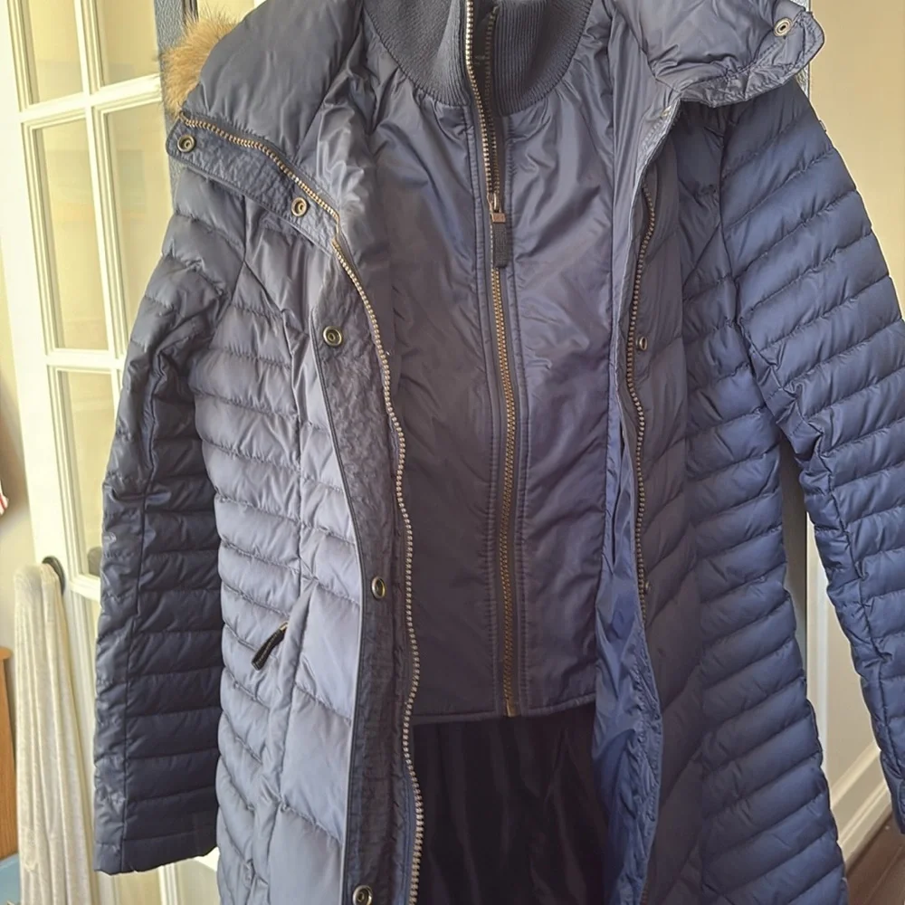 Marc NY Elegant Navy Puffer Coat with Fur Hood - Picture 7 of 14